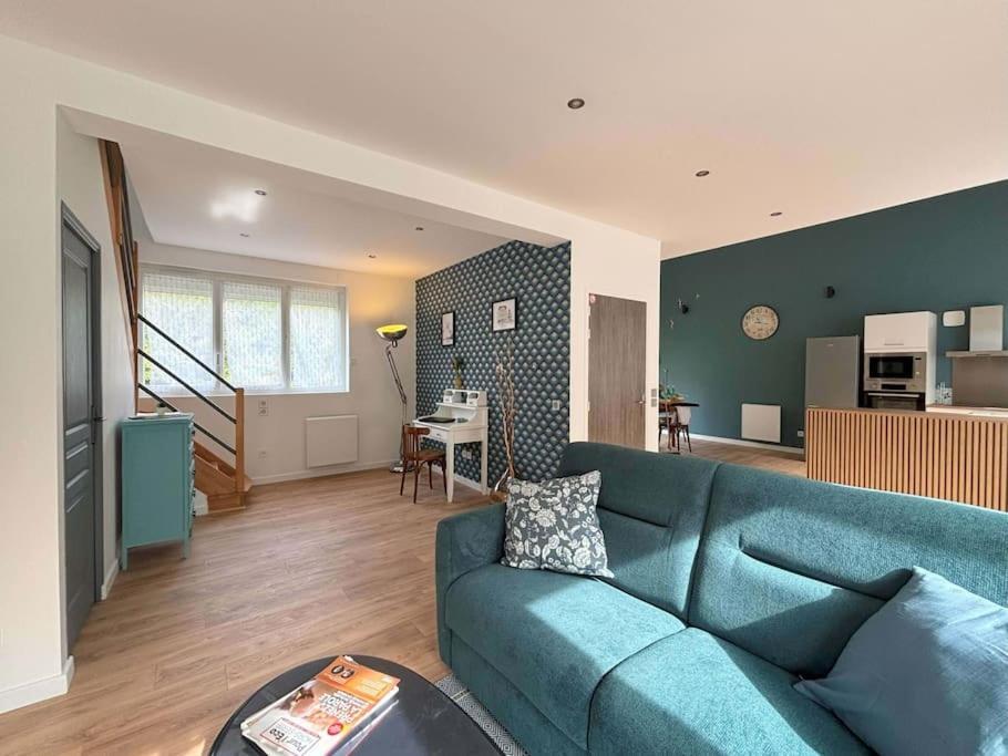 Duplex Parapluies De Cherbourg Netflix Parking Exterior foto