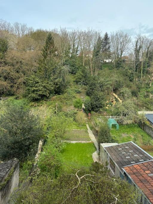 Duplex Parapluies De Cherbourg Netflix Parking Exterior foto